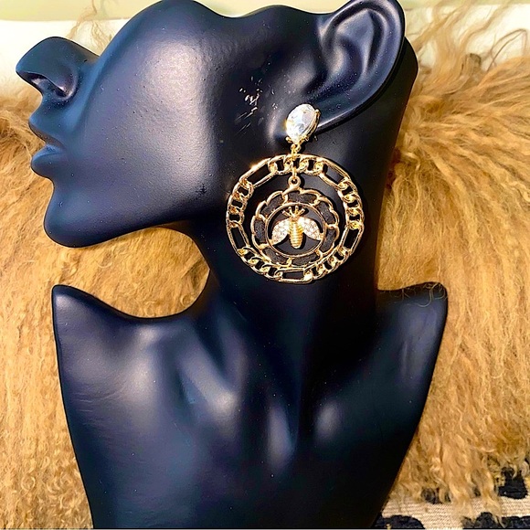 nOir Double circle rhinestone Bee earrings - Picture 3 of 5